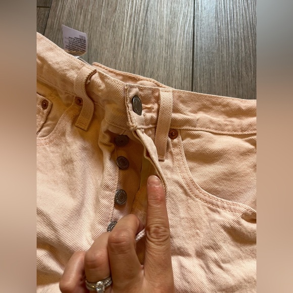 Levi’s Peach Orange Cut-Off Shorts Size 26 - Picture 3 of 8